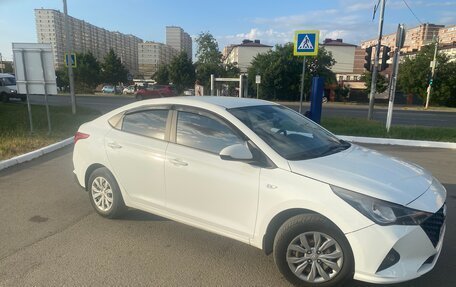 Hyundai Solaris II рестайлинг, 2020 год, 1 350 000 рублей, 3 фотография