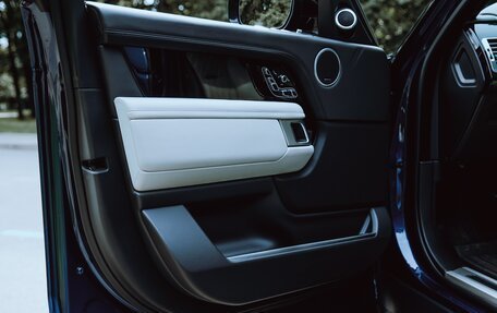 Land Rover Range Rover IV рестайлинг, 2019 год, 10 450 000 рублей, 14 фотография
