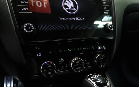 Skoda Octavia, 2017 год, 1 780 000 рублей, 25 фотография