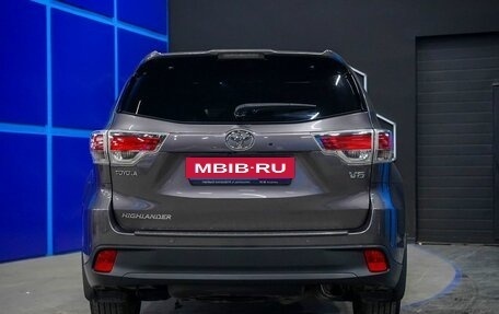 Toyota Highlander III, 2014 год, 2 650 000 рублей, 7 фотография