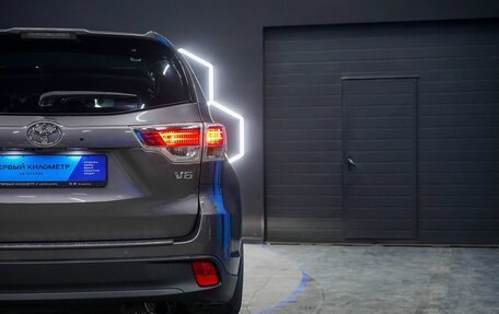 Toyota Highlander III, 2014 год, 2 650 000 рублей, 20 фотография