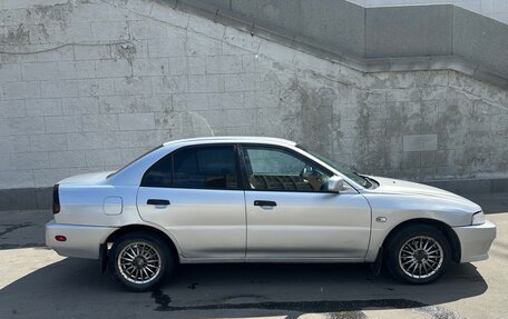 Mitsubishi Mirage VI рестайлинг, 2000 год, 190 000 рублей, 4 фотография