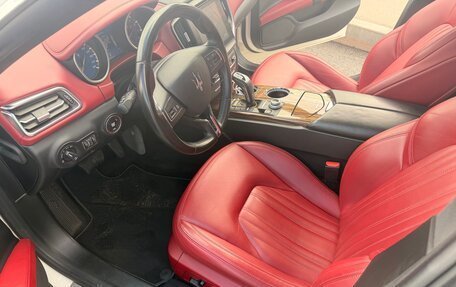Maserati Ghibli, 2018 год, 3 999 000 рублей, 5 фотография