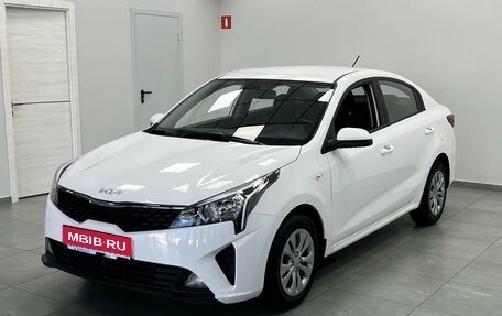 KIA Rio IV, 2021 год, 1 690 000 рублей, 1 фотография