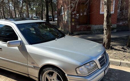 Mercedes-Benz C-Класс, 1996 год, 700 000 рублей, 1 фотография