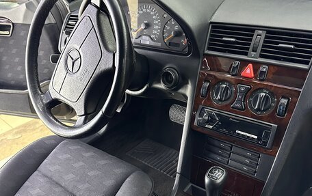 Mercedes-Benz C-Класс, 1996 год, 700 000 рублей, 12 фотография