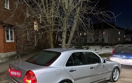 Mercedes-Benz C-Класс, 1996 год, 700 000 рублей, 3 фотография
