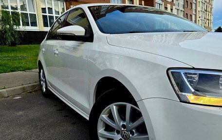 Volkswagen Jetta VI, 2012 год, 1 300 000 рублей, 2 фотография