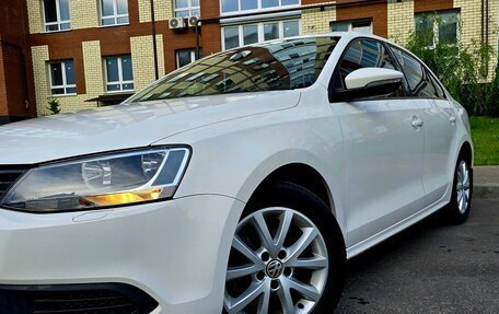 Volkswagen Jetta VI, 2012 год, 1 300 000 рублей, 4 фотография