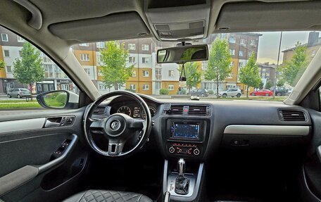 Volkswagen Jetta VI, 2012 год, 1 300 000 рублей, 29 фотография