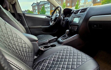 Volkswagen Jetta VI, 2012 год, 1 300 000 рублей, 26 фотография