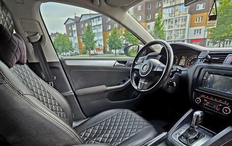 Volkswagen Jetta VI, 2012 год, 1 300 000 рублей, 25 фотография