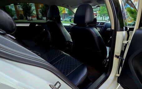 Volkswagen Jetta VI, 2012 год, 1 300 000 рублей, 27 фотография