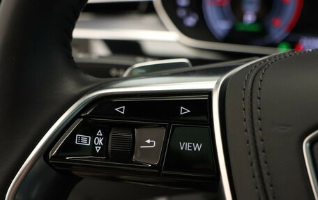 Audi A8, 2021 год, 9 790 000 рублей, 14 фотография