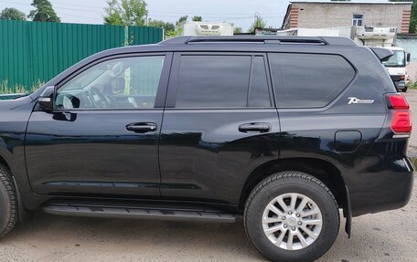 Toyota Land Cruiser Prado 150 рестайлинг 2, 2022 год, 7 150 000 рублей, 4 фотография