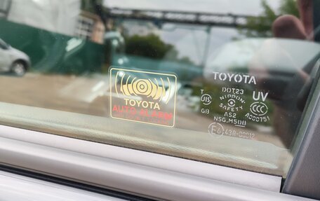 Toyota Land Cruiser Prado 150 рестайлинг 2, 2022 год, 7 150 000 рублей, 18 фотография