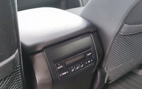 Toyota Land Cruiser Prado 150 рестайлинг 2, 2022 год, 7 150 000 рублей, 17 фотография