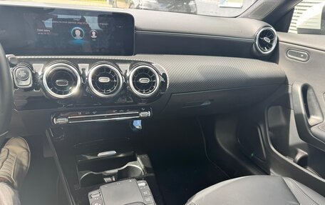 Mercedes-Benz CLA, 2023 год, 2 900 000 рублей, 13 фотография