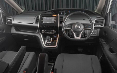 Nissan Serena IV, 2018 год, 2 399 000 рублей, 6 фотография