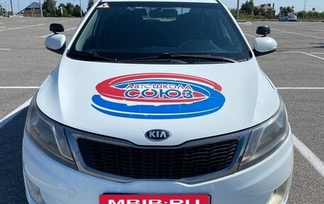 KIA Rio III рестайлинг, 2013 год, 650 000 рублей, 2 фотография