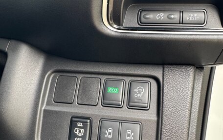 Nissan Serena IV, 2018 год, 1 700 000 рублей, 17 фотография