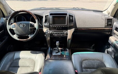 Toyota Land Cruiser 200, 2008 год, 2 600 000 рублей, 18 фотография