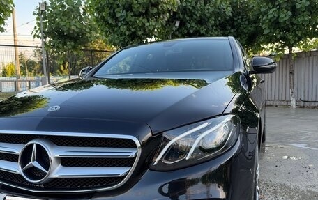 Mercedes-Benz E-Класс, 2019 год, 3 380 000 рублей, 12 фотография