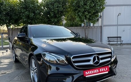 Mercedes-Benz E-Класс, 2019 год, 3 380 000 рублей, 10 фотография