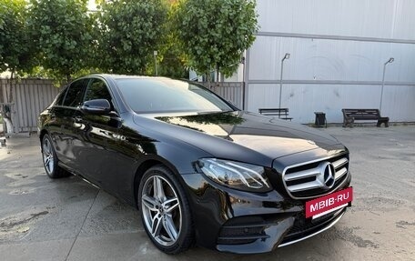 Mercedes-Benz E-Класс, 2019 год, 3 380 000 рублей, 20 фотография