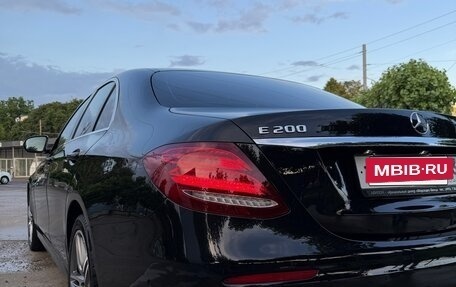 Mercedes-Benz E-Класс, 2019 год, 3 380 000 рублей, 24 фотография