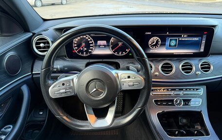 Mercedes-Benz E-Класс, 2019 год, 3 380 000 рублей, 30 фотография