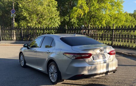 Toyota Camry, 2020 год, 3 450 000 рублей, 5 фотография