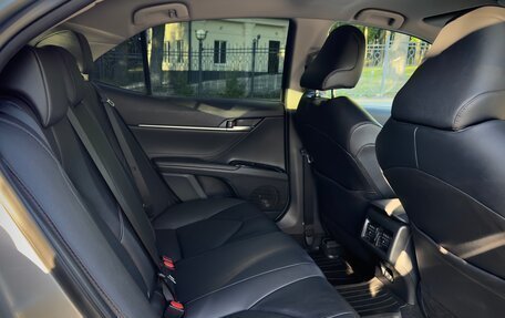 Toyota Camry, 2020 год, 3 450 000 рублей, 10 фотография