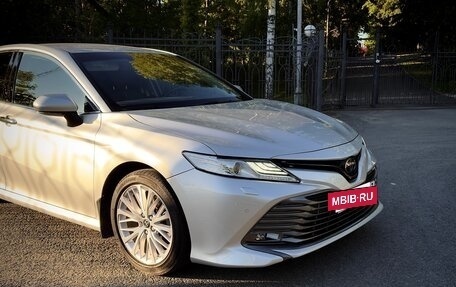 Toyota Camry, 2020 год, 3 450 000 рублей, 9 фотография