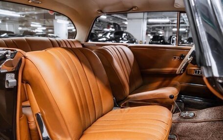 Mercedes-Benz SL-Класс, 1967 год, 15 000 000 рублей, 18 фотография