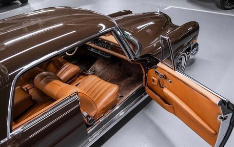Mercedes-Benz SL-Класс, 1967 год, 15 000 000 рублей, 16 фотография