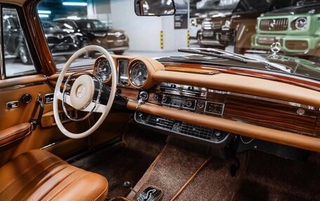 Mercedes-Benz SL-Класс, 1967 год, 15 000 000 рублей, 19 фотография