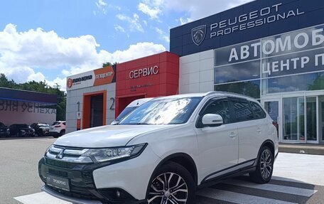 Mitsubishi Outlander III рестайлинг 3, 2015 год, 2 080 000 рублей, 3 фотография