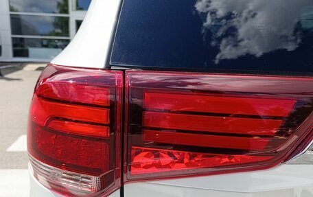 Mitsubishi Outlander III рестайлинг 3, 2015 год, 2 080 000 рублей, 14 фотография