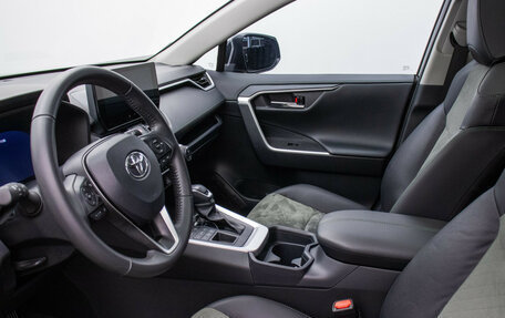 Toyota RAV4, 2023 год, 3 845 000 рублей, 11 фотография