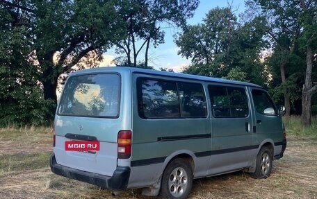 Toyota HiAce H100, 2000 год, 230 000 рублей, 2 фотография