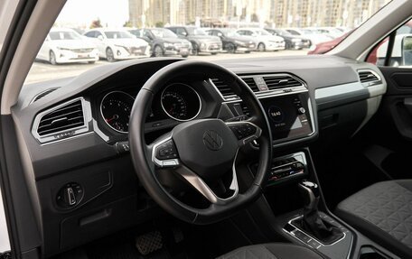Volkswagen Tiguan II, 2021 год, 2 987 000 рублей, 5 фотография