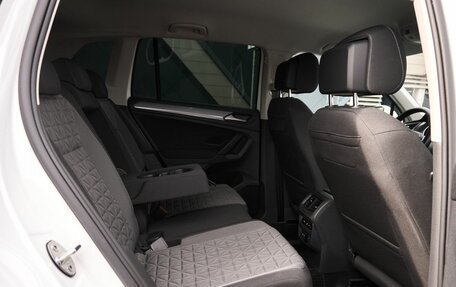 Volkswagen Tiguan II, 2021 год, 2 987 000 рублей, 7 фотография