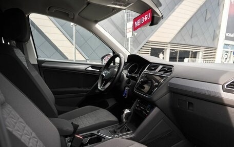 Volkswagen Tiguan II, 2021 год, 2 987 000 рублей, 6 фотография
