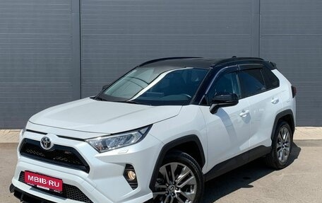 Toyota RAV4, 2022 год, 3 870 000 рублей, 1 фотография