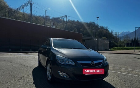 Opel Astra J, 2011 год, 700 000 рублей, 5 фотография