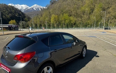Opel Astra J, 2011 год, 700 000 рублей, 6 фотография