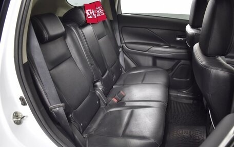 Mitsubishi Outlander III рестайлинг 3, 2017 год, 1 929 900 рублей, 7 фотография