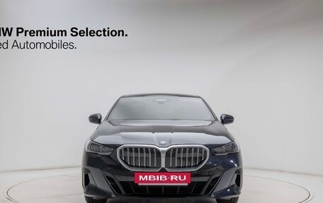BMW 5 серия, 2023 год, 5 274 000 рублей, 3 фотография