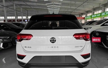 Volkswagen T-Roc I, 2022 год, 1 277 006 рублей, 5 фотография